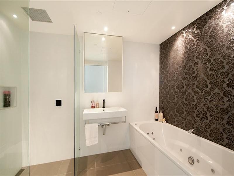 3 Tedder Avenue, Main Beach QLD 4217