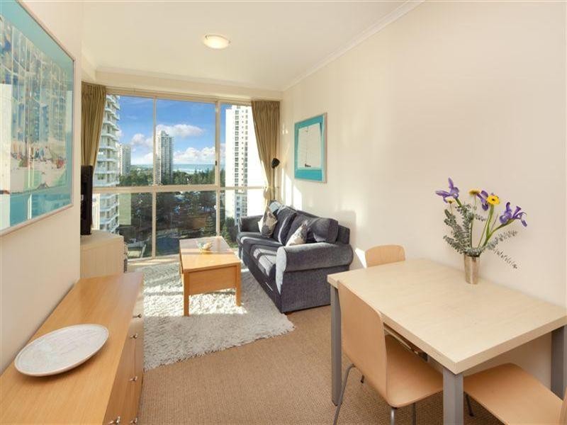 52 Pacific Street, Main Beach QLD 4217