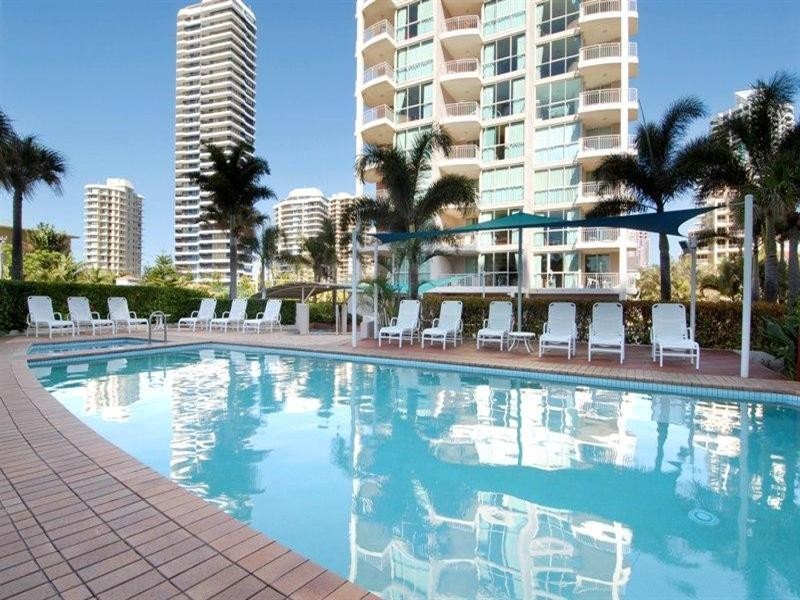 52 Pacific Street, Main Beach QLD 4217
