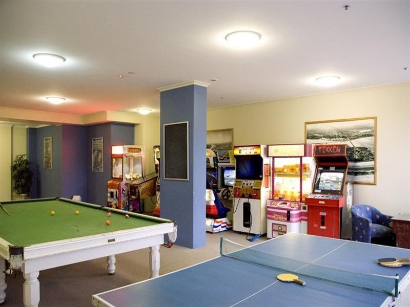 59 Pacific Street, Main Beach QLD 4217