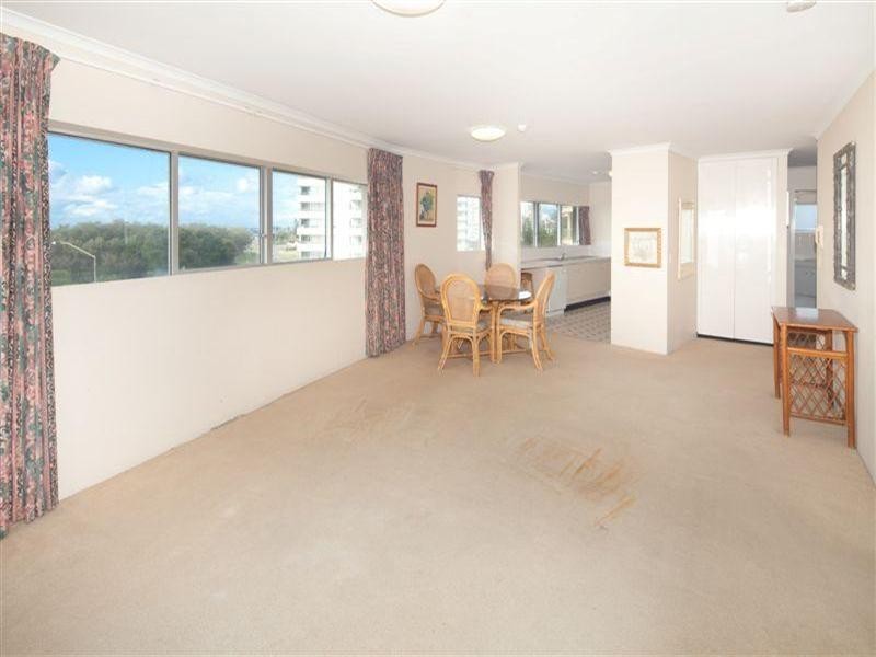 204 Ferny Avenue, Surfers Paradise QLD 4217