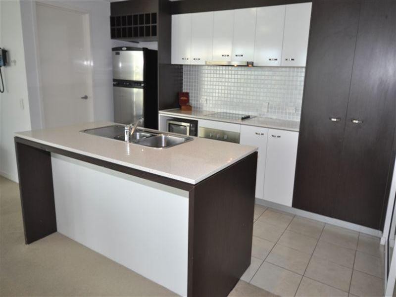 18 Fern Street, Surfers Paradise QLD 4217