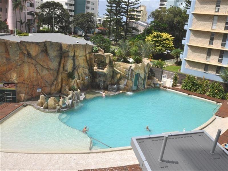 18 Fern Street, Surfers Paradise QLD 4217