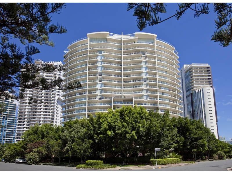 1 Lennie Avenue, Main Beach QLD 4217