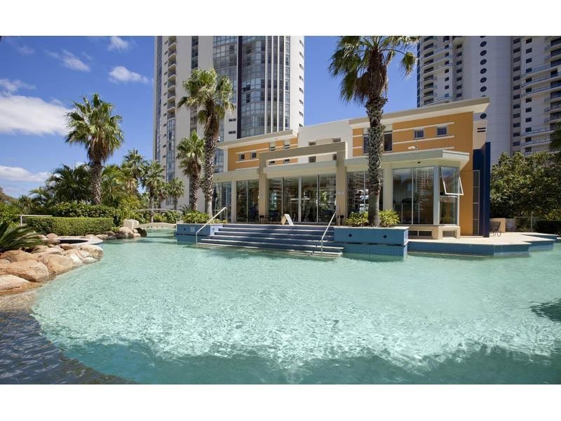 1 Lennie Avenue, Main Beach QLD 4217