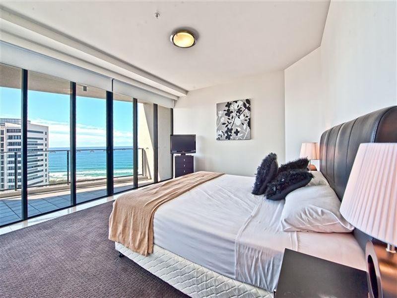 22 Surf Parade, Broadbeach QLD 4218