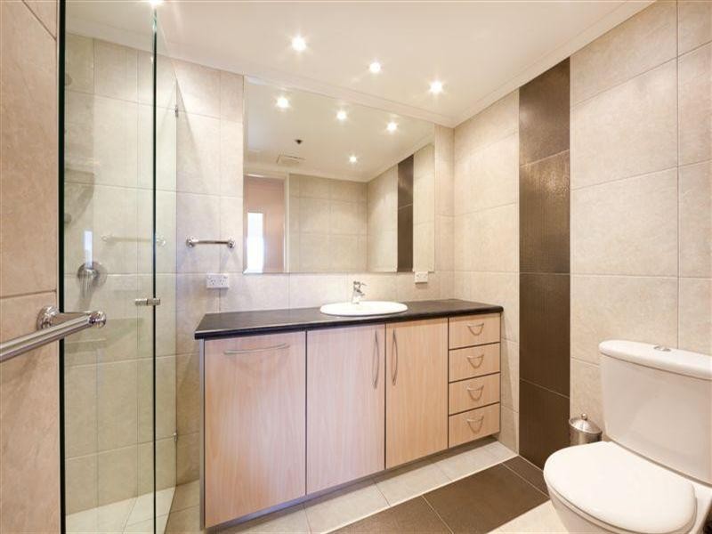 2 Admiralty Drive, Surfers Paradise QLD 4217
