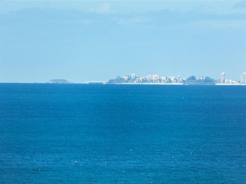 20 Cronin Avenue, Main Beach QLD 4217