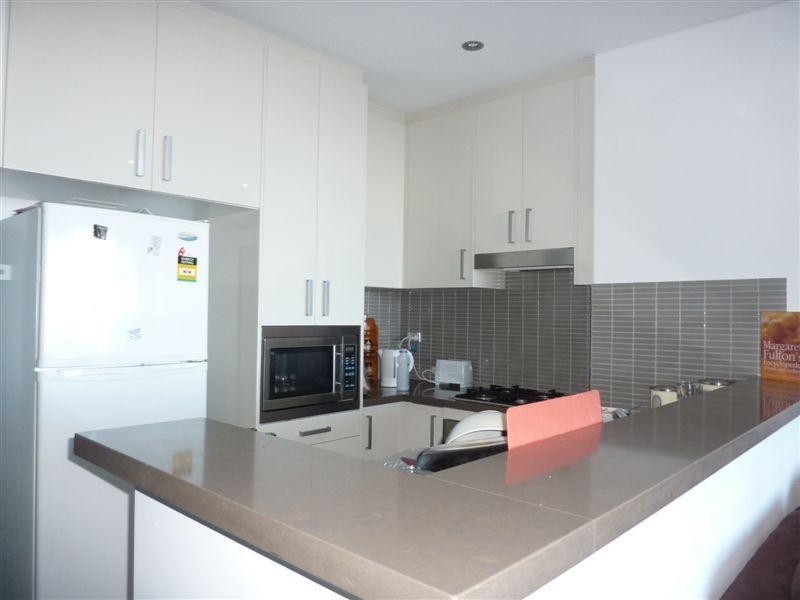 4 Como Crescent, Southport QLD 4215