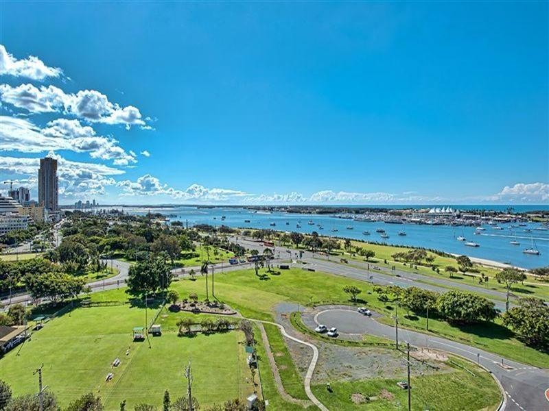 1 Como Crescent, Southport QLD 4215