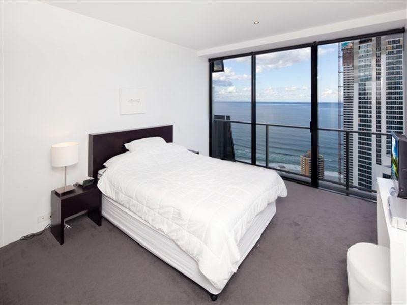 9 Ferny Avenue, Surfers Paradise QLD 4217