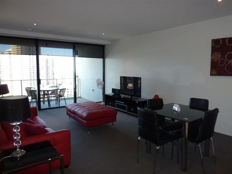 9 Ferny Avenue, Surfers Paradise QLD 4217