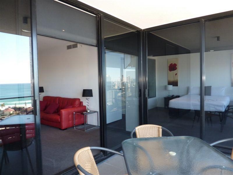 9 Ferny Avenue, Surfers Paradise QLD 4217