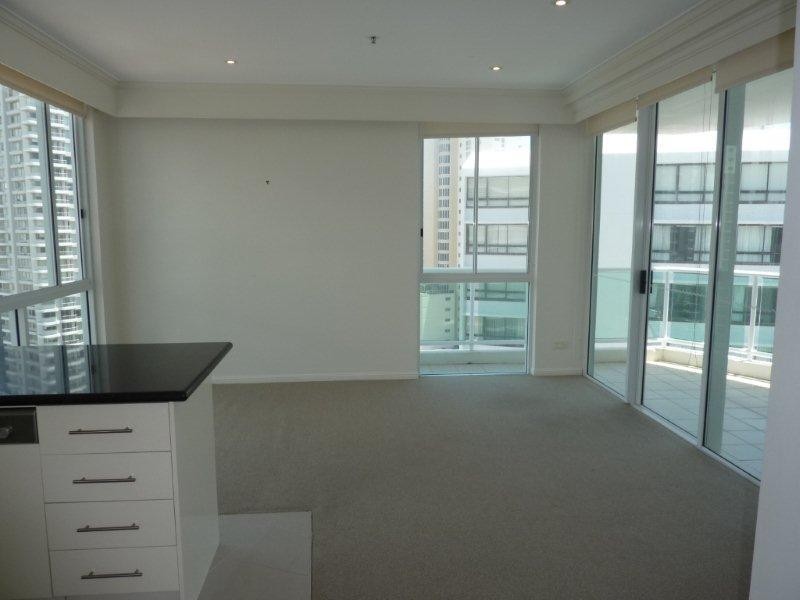 5 Woodroffe Avenue, Main Beach QLD 4217