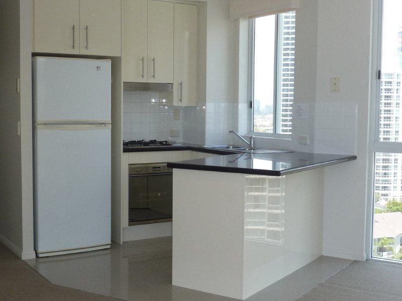 5 Woodroffe Avenue, Main Beach QLD 4217