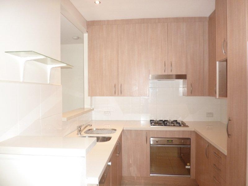 3 Como Crescent, Southport QLD 4215