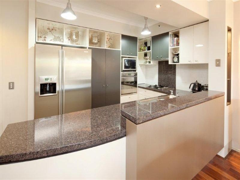 1 Lennie Avenue, Main Beach QLD 4217