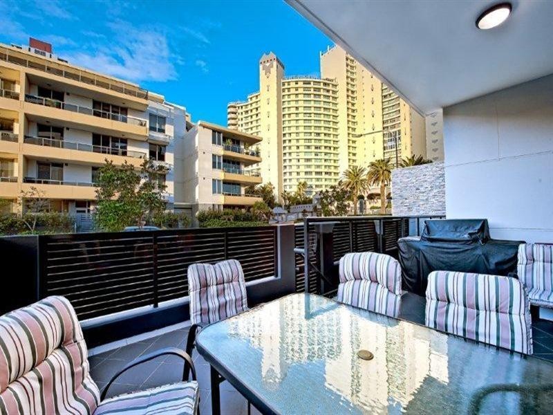 2 Aqua Street, Southport QLD 4215