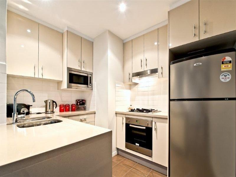 2 Aqua Street, Southport QLD 4215