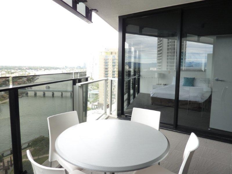 9 Ferny Avenue, Surfers Paradise QLD 4217