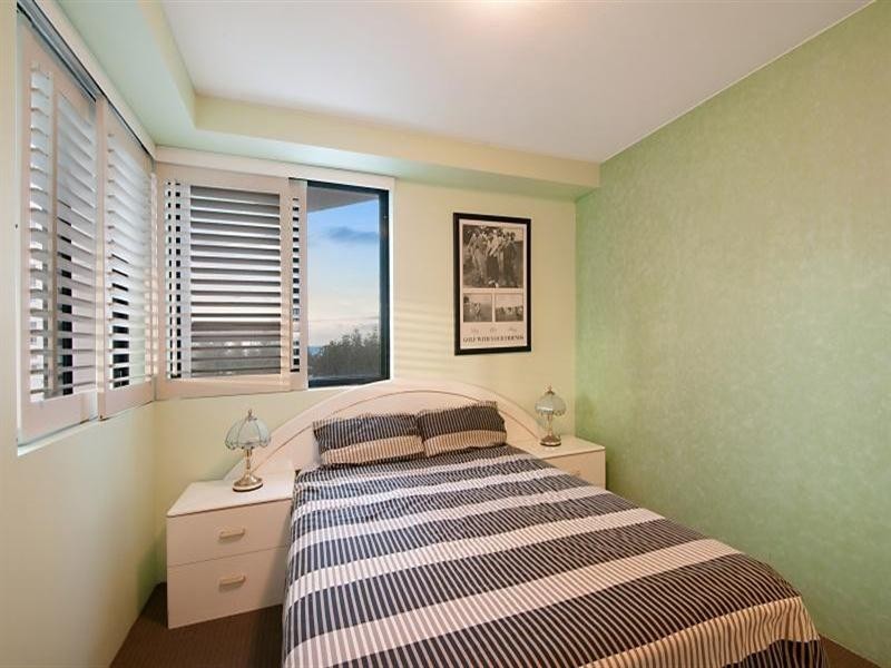 19 Peak Avenue, Main Beach QLD 4217