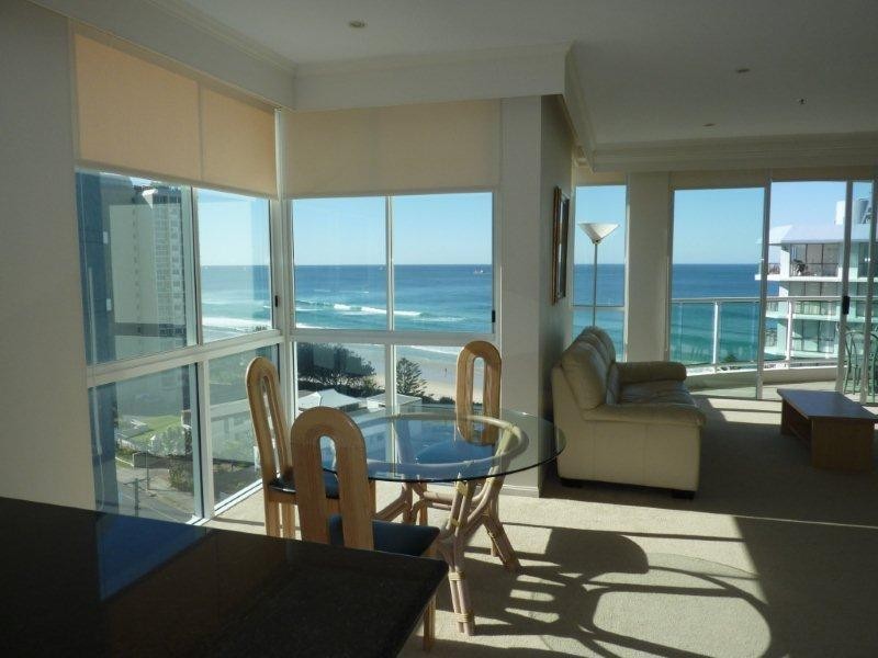 5 Woodroffe Avenue, Main Beach QLD 4217