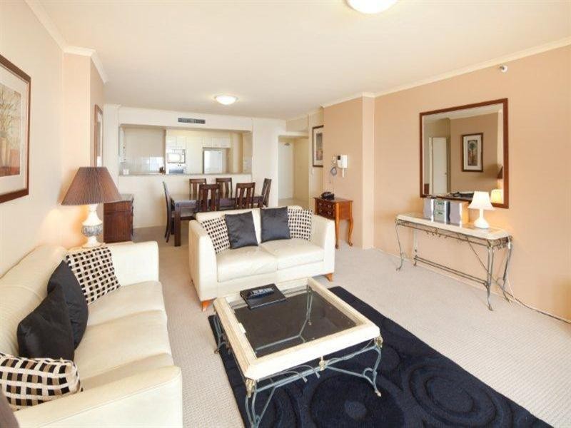 59 Pacific Street, Main Beach QLD 4217