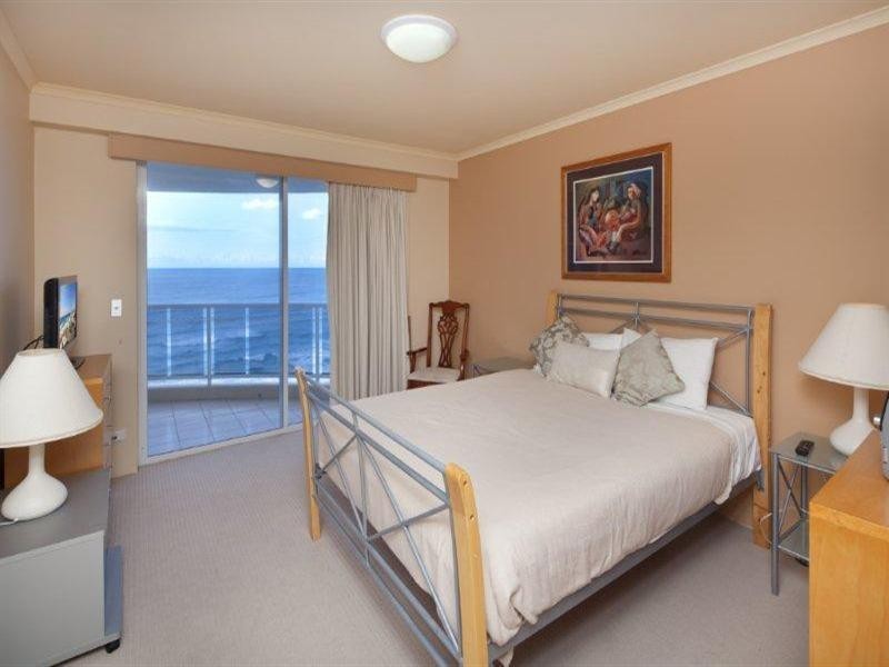 59 Pacific Street, Main Beach QLD 4217