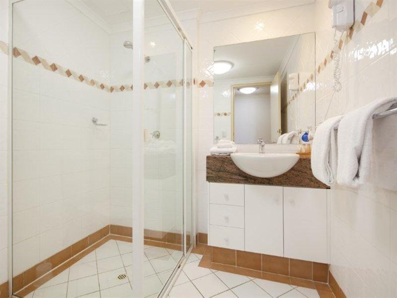 59 Pacific Street, Main Beach QLD 4217