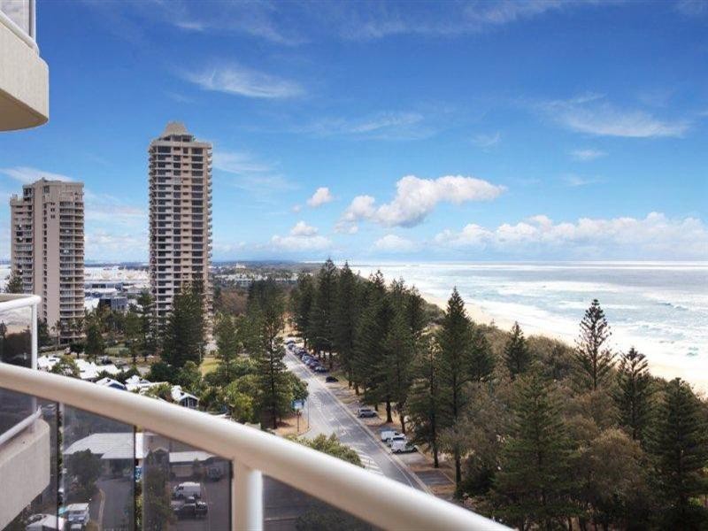 59 Pacific Street, Main Beach QLD 4217