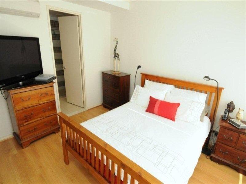 3 Como Crescent, Southport QLD 4215