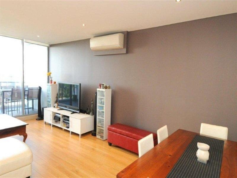 3 Como Crescent, Southport QLD 4215