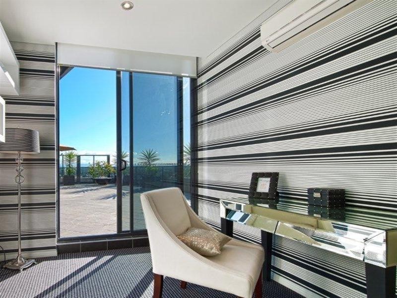 2 Aqua Street, Southport QLD 4215