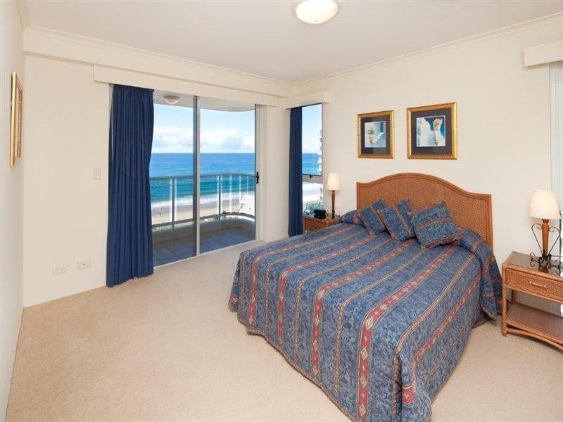 59 Pacific Street, Main Beach QLD 4217