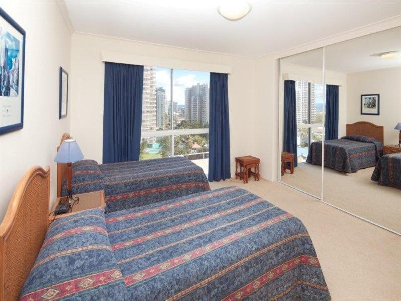 59 Pacific Street, Main Beach QLD 4217