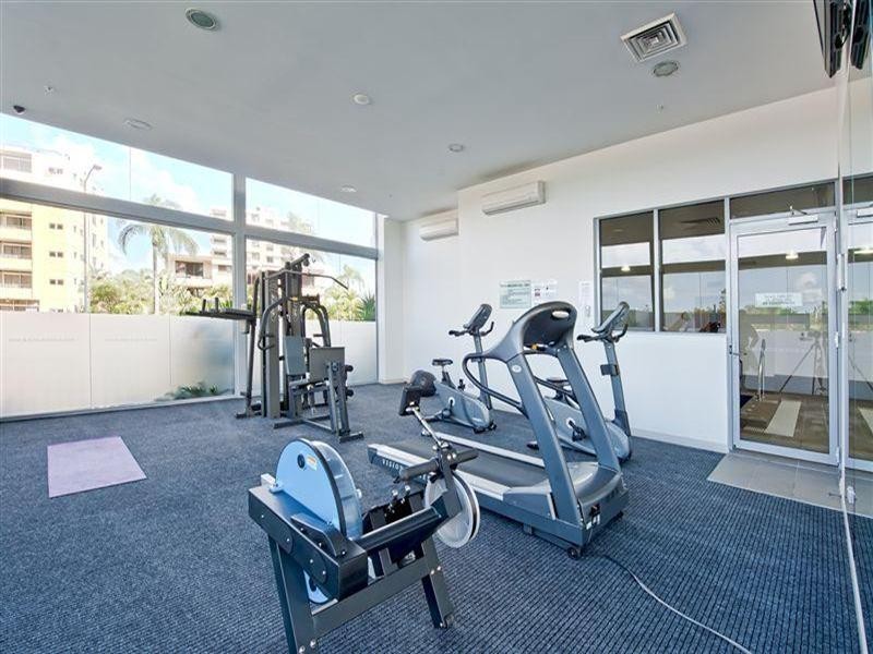 4 Como Crescent, Southport QLD 4215