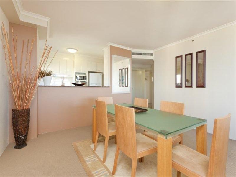 1 Hughes Avenue, Main Beach QLD 4217