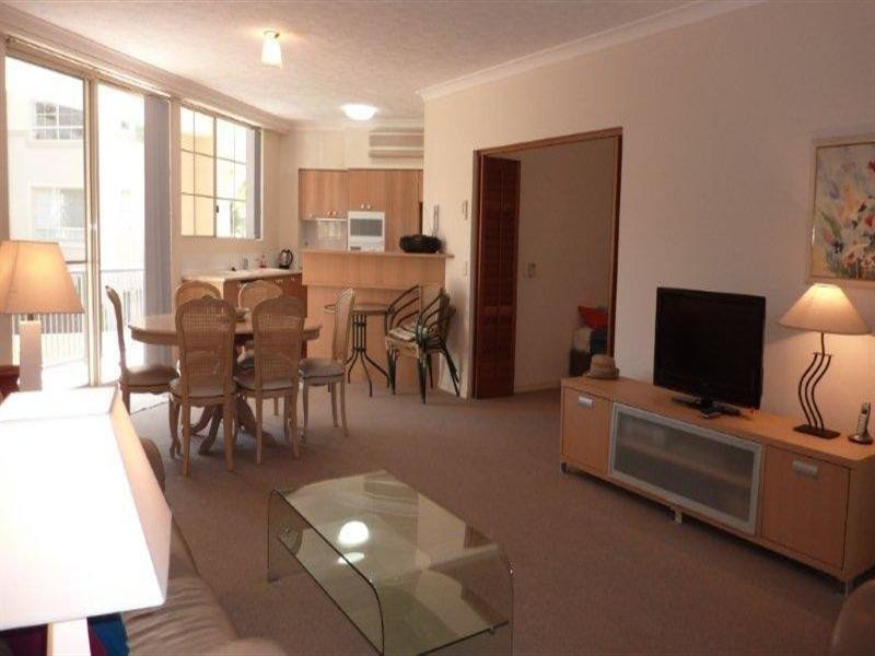 38 Woodroffe Avenue, Main Beach QLD 4217