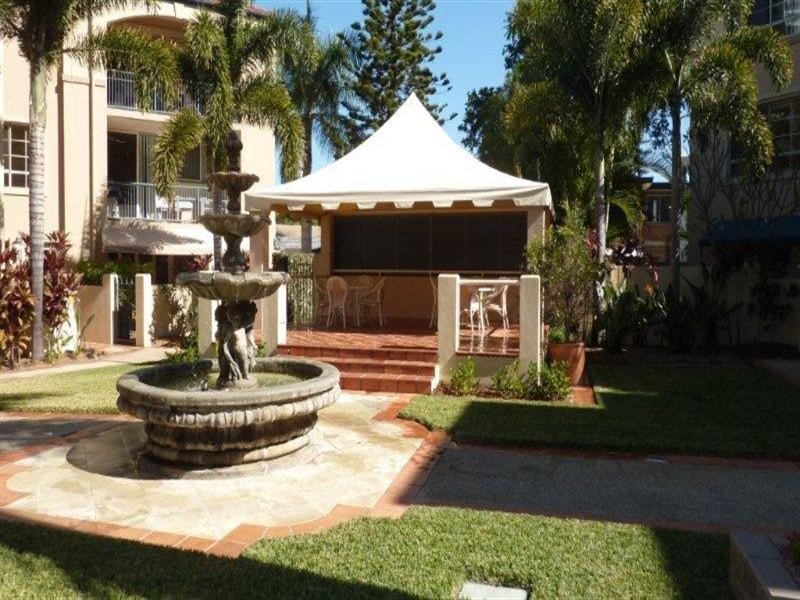 38 Woodroffe Avenue, Main Beach QLD 4217