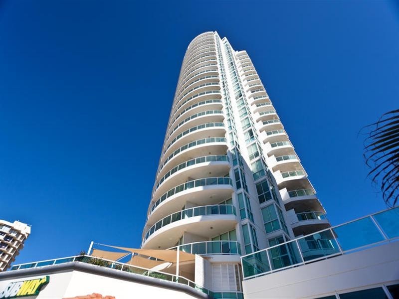 5 Woodroffe Avenue, Main Beach QLD 4217