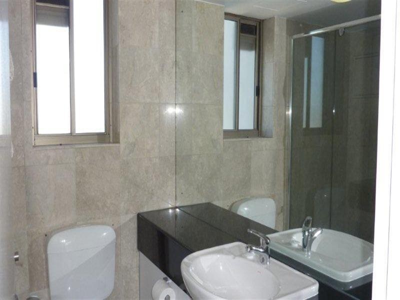 20 Cronin Avenue, Main Beach QLD 4217