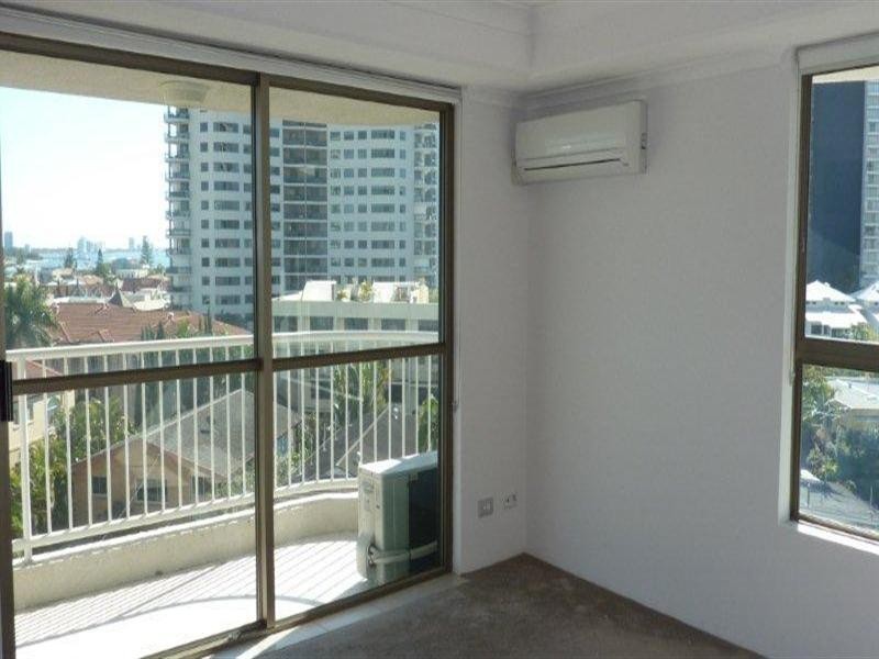 20 Cronin Avenue, Main Beach QLD 4217