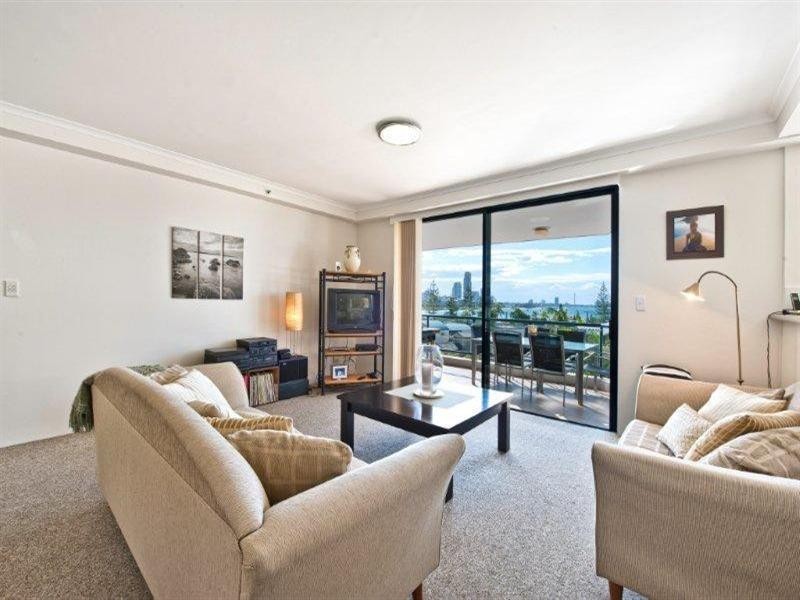 22 Montgomery Avenue, Main Beach QLD 4217