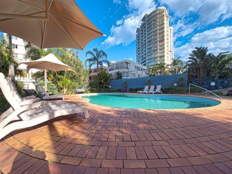 22 Montgomery Avenue, Main Beach QLD 4217