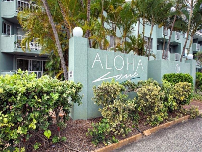 11 Breaker Street, Main Beach QLD 4217