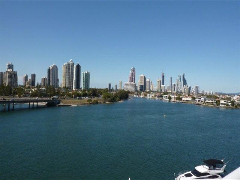 75 Brighton Parade, Southport QLD 4215