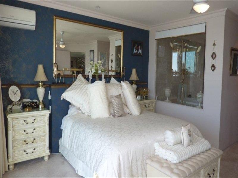 75 Brighton Parade, Southport QLD 4215