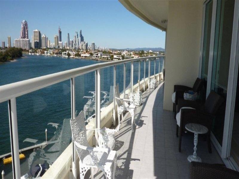 75 Brighton Parade, Southport QLD 4215