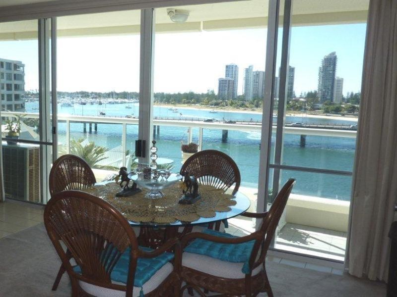 75 Brighton Parade, Southport QLD 4215