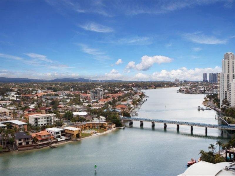 9 Ferny Avenue, Surfers Paradise QLD 4217